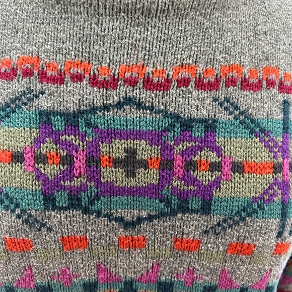 Chaps Gray Sweater with Multicolor Aztec Pattern - Picture 4 of 9